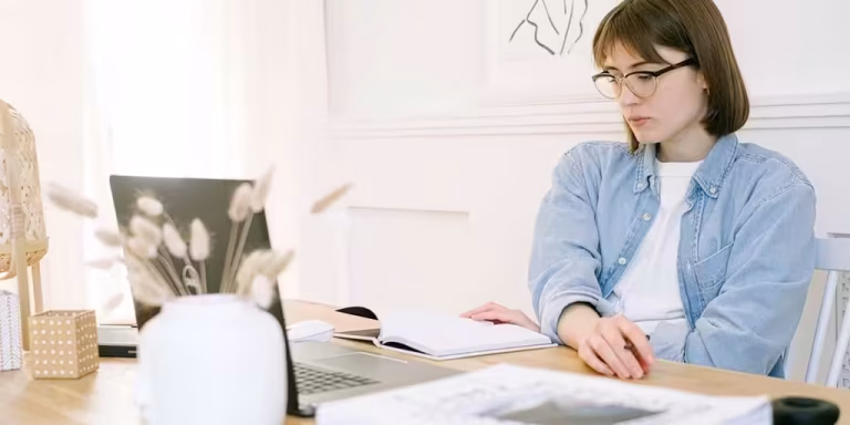 Freelancers working in freelancers flare